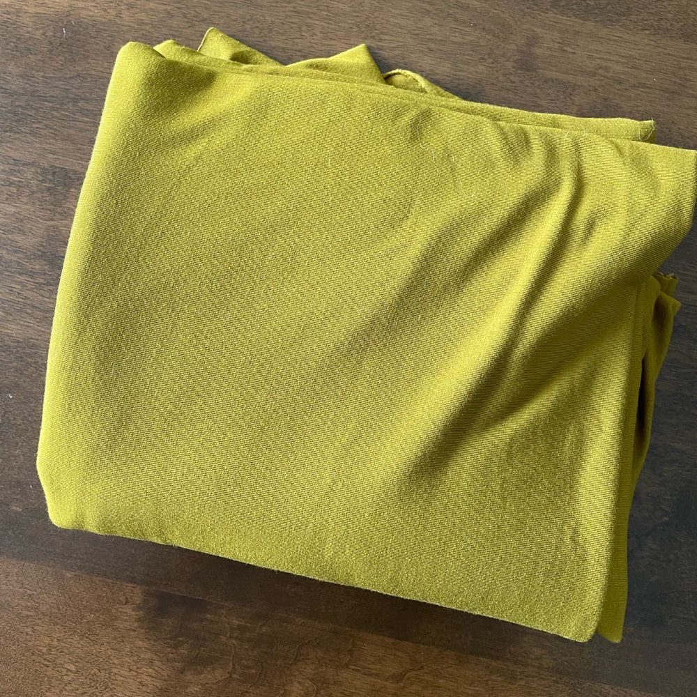 🧵 DESTASH 🧵 Bamboo Jersey Knit 0.9m (Blackbird Fabrics) Vintage Gold